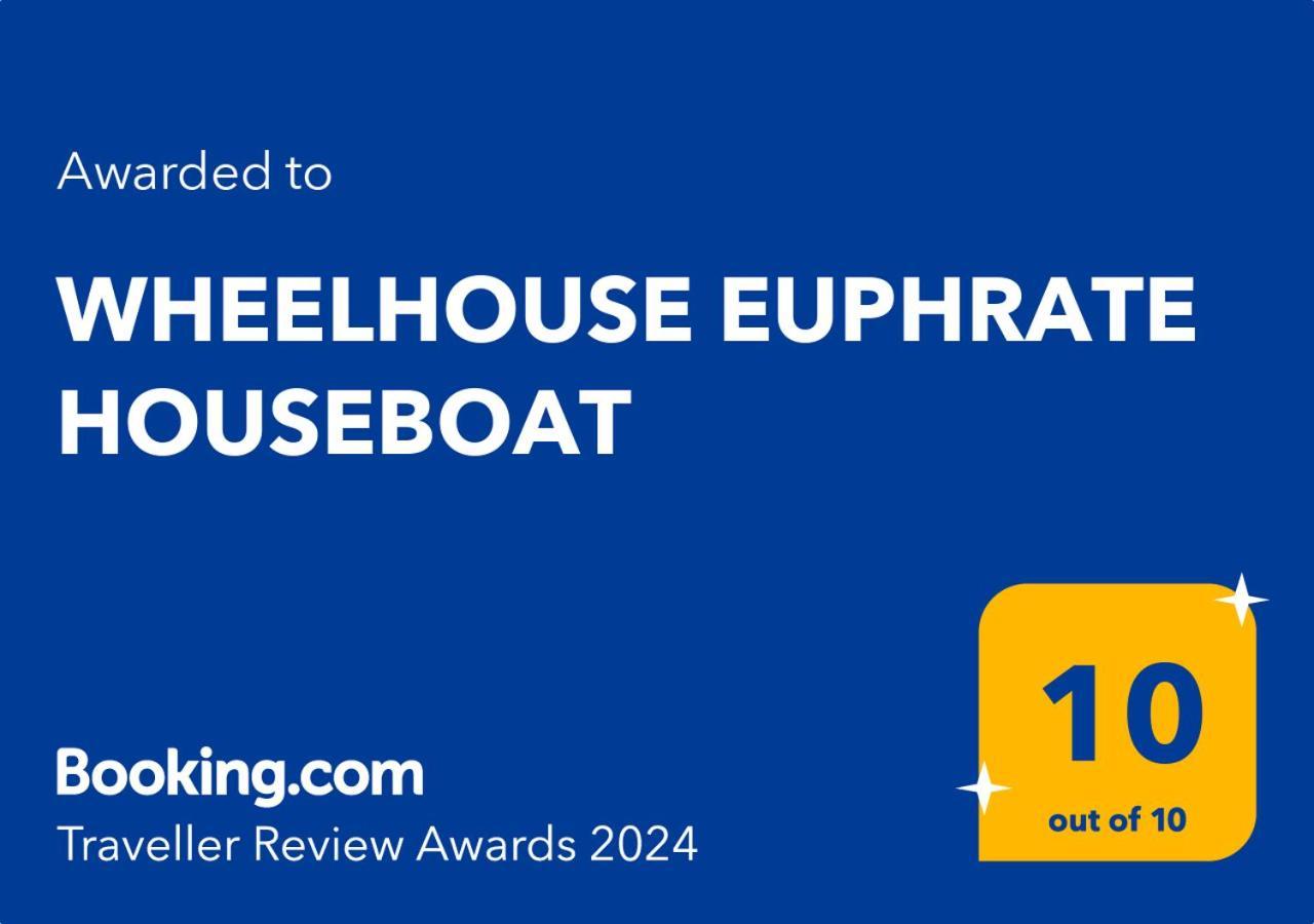 Wheelhouse Euphrate Houseboat Acomodação com café da manhã Diemerbrug Exterior foto